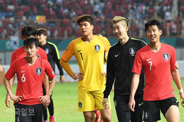 Thủ môn dự World Cup của Hàn Quốc khả năng vắng mặt trong trận đấu với Việt Nam - Ảnh 2.