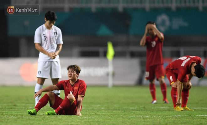 HLV Park Hang Seo cúi đầu giấu nỗi buồn sau trận thua Hàn Quốc - Ảnh 5.