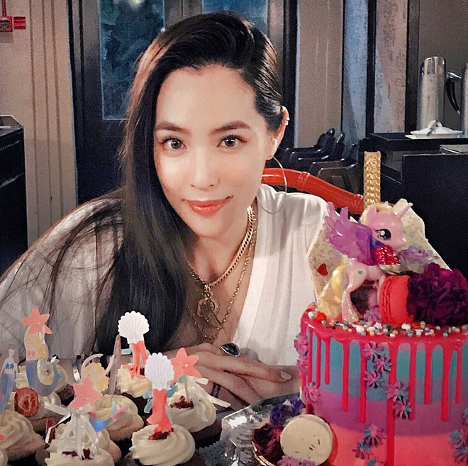 Chân dung hội bạn thân Rich Kid đình đám nhất châu Á: Đẹp, giàu, giỏi khó kiếm trong thiên hạ! - Ảnh 26. Chân dung hội bạn thân Rich Kid đình đám nhất châu Á: Đẹp, giàu, giỏi khó kiếm trong thiên hạ! 26