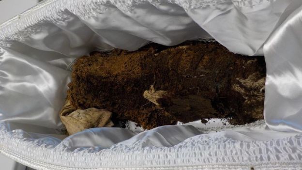 42 năm tìm sự thật về thi thể của con trai, người mẹ đau đớn phát hiện điều khủng khiếp khi nấm mồ được khai quật lại - Ảnh 5.