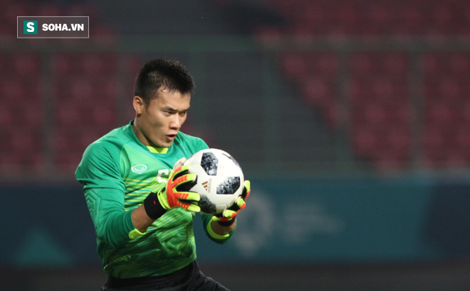 Bàn tay nắm chặt của Văn Quyết và những biểu cảm khiến CĐV nhớ mãi về U23 Việt Nam 6