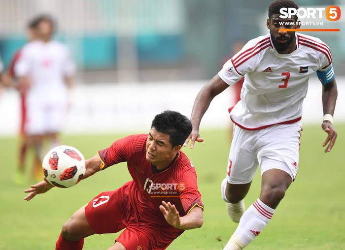 Fan Hàn Quốc thất vọng, gọi trọng tài bắt chính trận Việt Nam và UAE là nỗi xấu hổ - Ảnh 2.