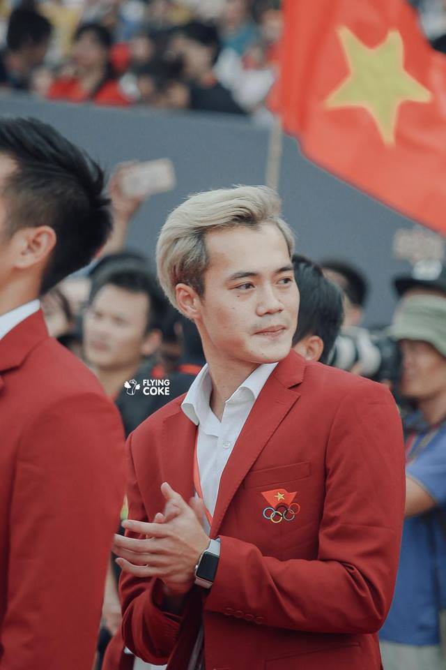 Bức ảnh Bùi Tiến Dũng đẹp trai như soái ca Hàn Quốc được viral nhiều nhất MXH - Ảnh 4. Bức ảnh Bùi Tiến Dũng đẹp trai như soái ca Hàn Quốc được viral nhiều nhất MXH - Ảnh 4.
