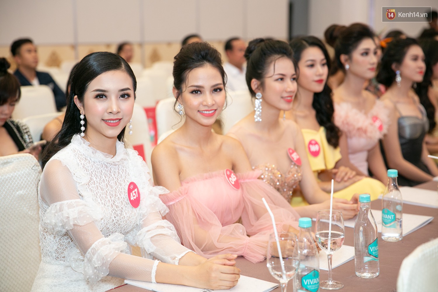 Trước thềm chung kết, hé lộ cận cảnh vương miện, quyền trượng giá trị của Tân Hoa hậu Việt Nam 2018 - Ảnh 22.