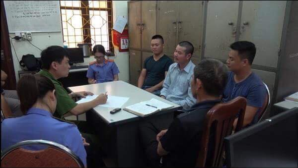 Vụ bác sĩ sát hại vợ mới cưới tử vong rồi vứt xác phi tang: Nghi phạm từng trải qua một cuộc hôn nhân nhưng tan vỡ vì bạo hành vợ nhiều lần 2 Vụ bác sĩ sát hại vợ mới cưới tử vong rồi vứt xác phi tang: Nghi phạm từng trải qua một cuộc hôn nhân nhưng tan vỡ vì bạo hành vợ nhiều lần 2