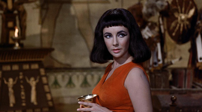 Chuyện chưa kể về Cleopatra: Sẵn sàng 'hòa tan' 16,7 triệu đô chỉ vì 1 trò cá cược 7