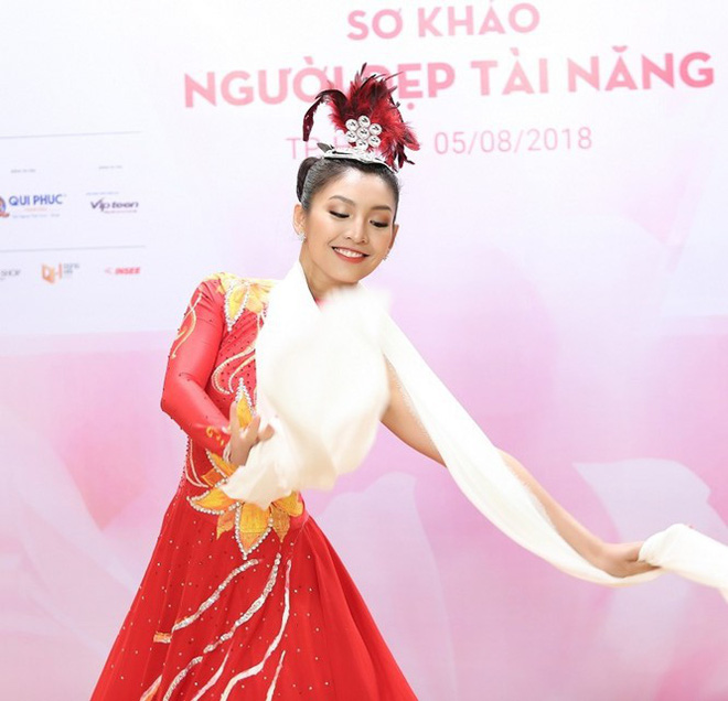 Những điều thú vị của dàn thí sinh lọt vào chung kết Hoa hậu Việt Nam 2018: Người eo nhỏ hơn cả Ngọc Trinh, người đỗ thạc sĩ tại Anh - Ảnh 23.