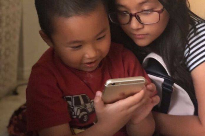 Mỹ: Bé gái người Việt tử vong vì đỡ 6 nhát dao oan nghiệt cho mẹ và lá thư xin lỗi nghẹn lòng được tìm thấy tại hiện trường 2 Mỹ: Bé gái người Việt tử vong vì đỡ 6 nhát dao oan nghiệt cho mẹ và lá thư xin lỗi nghẹn lòng được tìm thấy tại hiện trường 2