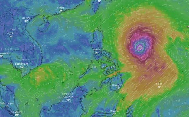  Chuyên gia khí tượng chỉ các điểm nguy hiểm mà siêu bão Mangkhut có thể gây ra - Ảnh 1.