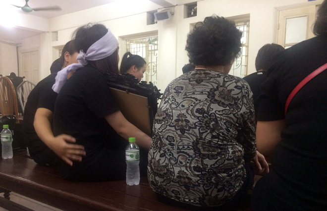 Nam sinh giết người phụ nữ tại Royal City bật khóc nức nở khi nói lời sau cùng - Ảnh 2.