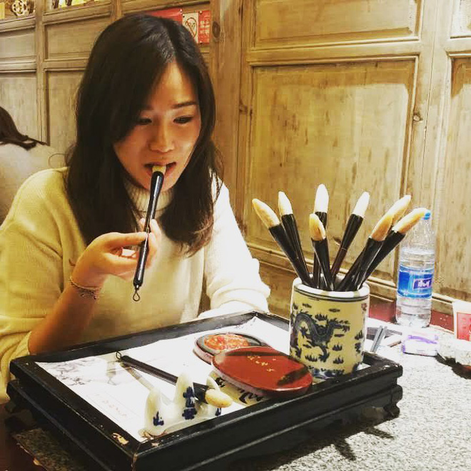 Chuyện thật như đùa: Nhiều thực khách đến một nhà hàng ở Tây An (Trung Quốc) chỉ để... ăn bút lông - Ảnh 6.
