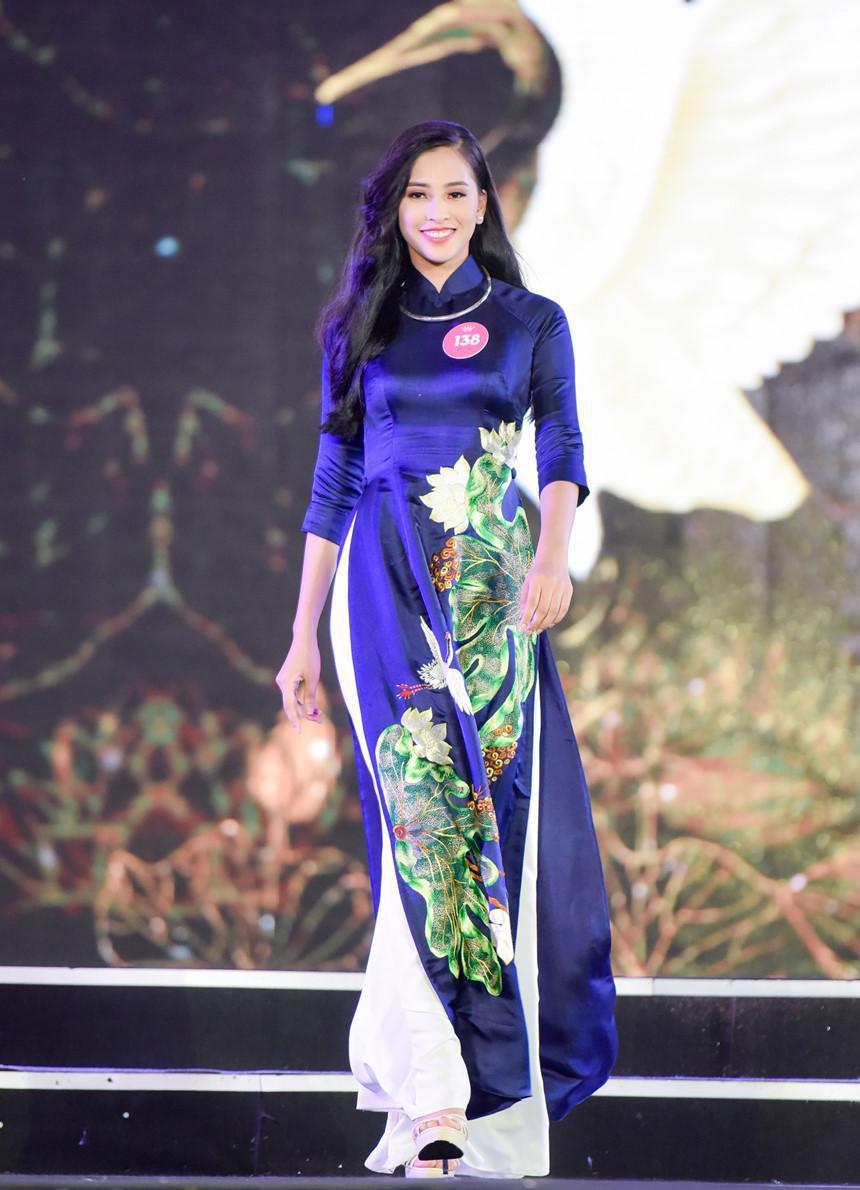 Hành trình nhan sắc của Trần Tiểu Vy toả sáng đến ngôi vị Hoa hậu Việt Nam 2018 - Ảnh 5.