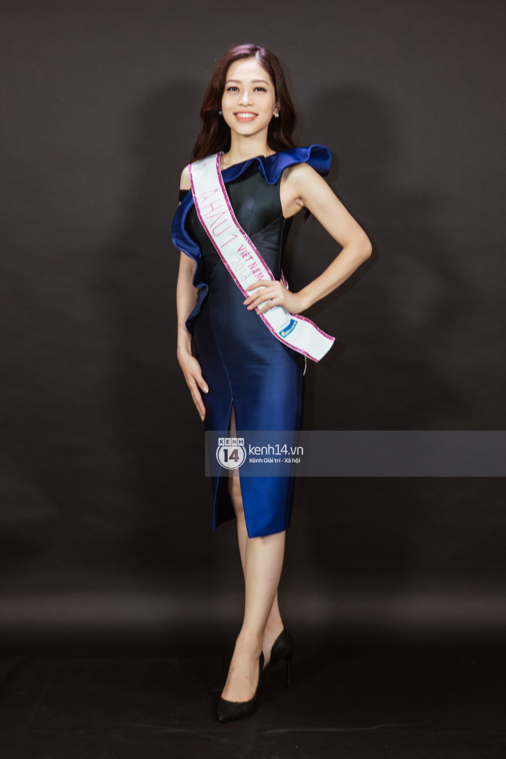 Ngắm cận vẻ đẹp của Top 3 Hoa hậu Việt Nam 2018: Mỹ nhân 2000 được khen sắc sảo, 2 nàng Á mười phân vẹn mười - Ảnh 8.