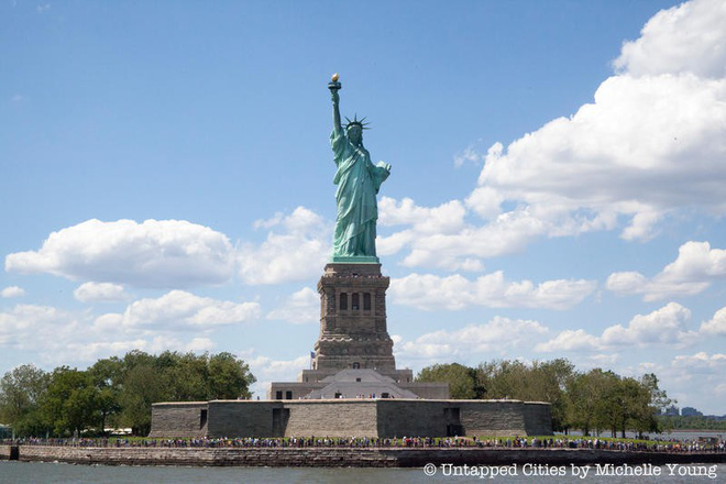Sự thật ít người biết đằng sau bức tượng Nữ thần Tự do nổi tiếng nhất nước Mỹ 2