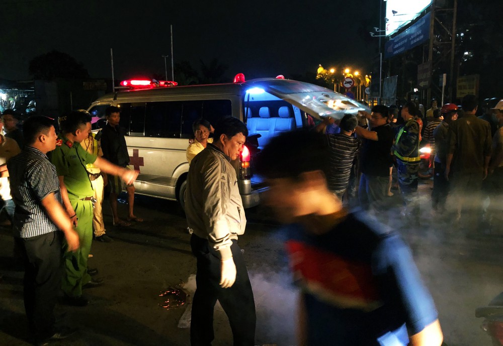 TP. HCM: Tài xế container và người đi xe máy “nói chuyện” bằng dao sau khi suýt gây tai nạn, 2 người thương vong - Ảnh 3.