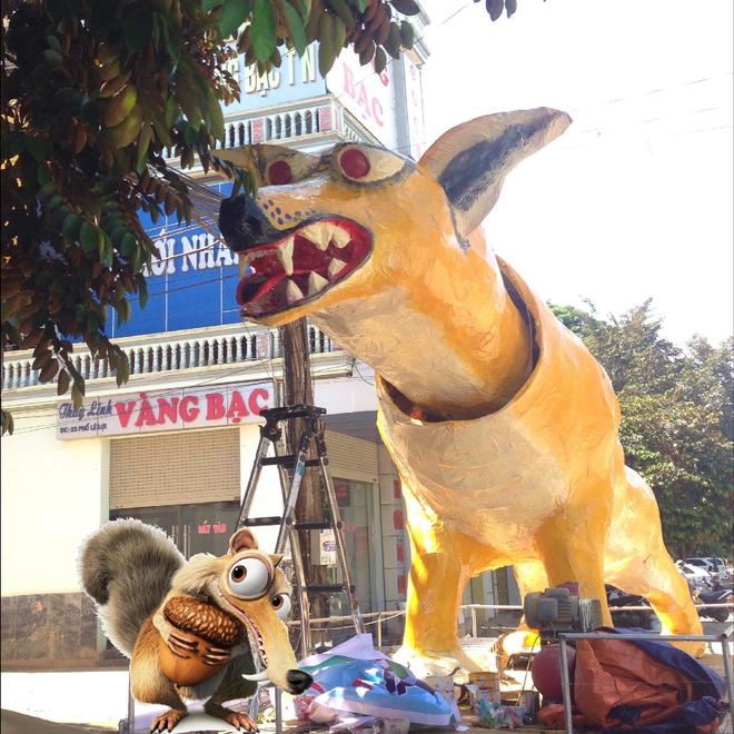 Xuất hiện linh vật Trung Thu khổng lồ lai giữa chó Chihuahua và chồn Scrat khiến cư dân mạng cười nghiêng ngả - Ảnh 2.