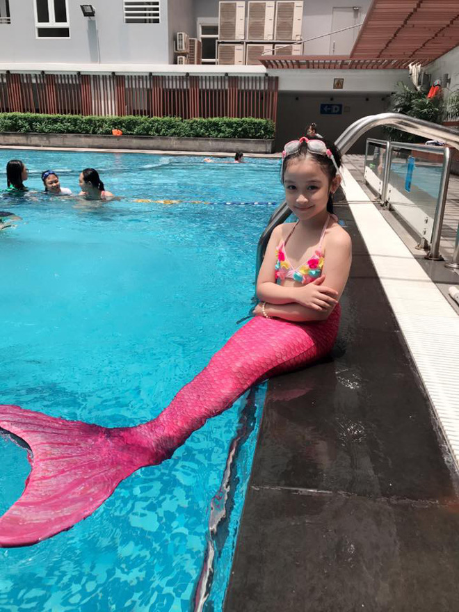 Cuộc sống sang chảnh của cô bé 10 tuổi gây sốt đêm chung kết Hoa hậu Việt Nam - Ảnh 11.