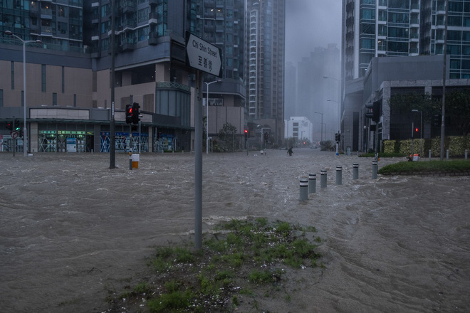 Những hình ảnh ghi lại sự ác liệt của Mangkhut - siêu bão mạnh nhất thế giới trong năm nay 18