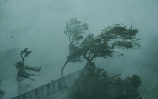 Những hình ảnh ghi lại sự ác liệt của Mangkhut - siêu bão mạnh nhất thế giới trong năm nay - Ảnh 23.