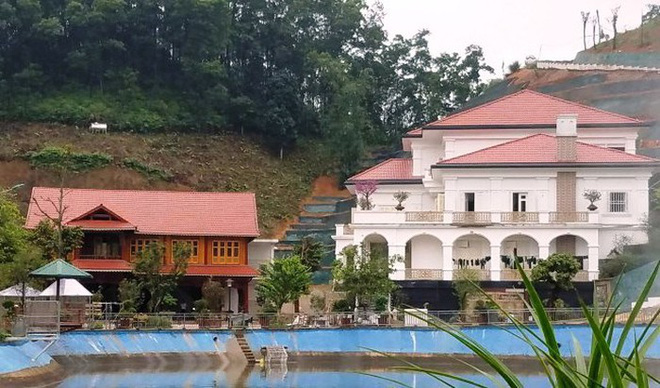 Xôn xao với khu biệt thự choáng ngợp được cho là nhiều quan chức tỉnh Bắc Giang đang sinh sống - Ảnh 3. Xôn xao với khu biệt thự choáng ngợp được cho là nhiều quan chức tỉnh Bắc Giang đang sinh sống 3