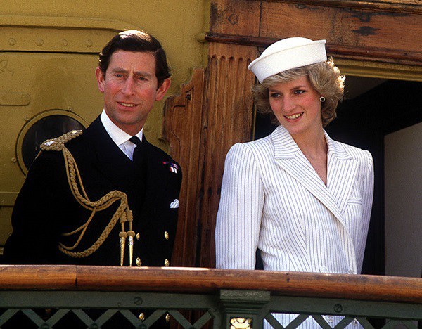 Tiết lộ bí mật về lời cảnh báo của quản gia cũ Công nương Diana với Meghan về việc làm dâu hoàng gia - Ảnh 2. Tiết lộ bí mật về lời cảnh báo của quản gia cũ Công nương Diana với Meghan về việc làm dâu hoàng gia 2