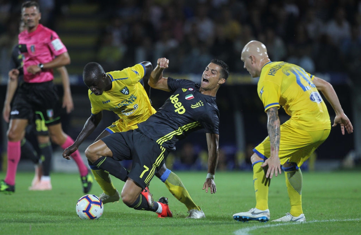 Bỏ sau lưng án phạt Champions League, Ronaldo khai hỏa giúp Juve nối dài mạch thắng - Ảnh 2.