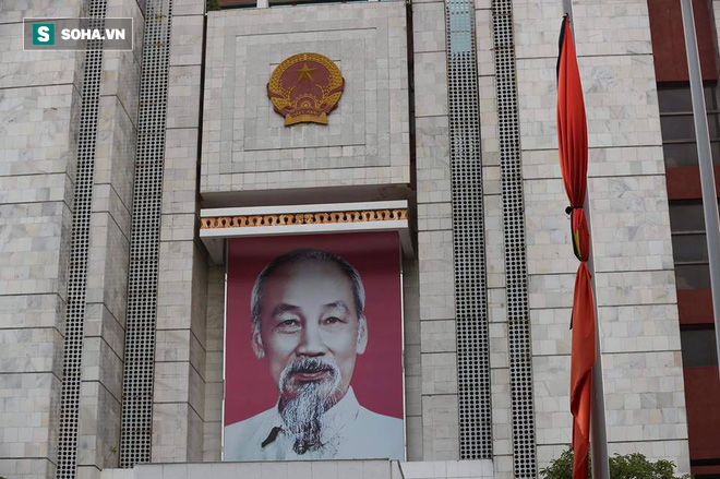 [TRỰC TIẾP] Khắp nơi treo cờ rủ Quốc tang Chủ tịch nước Trần Đại Quang - Ảnh 30.
