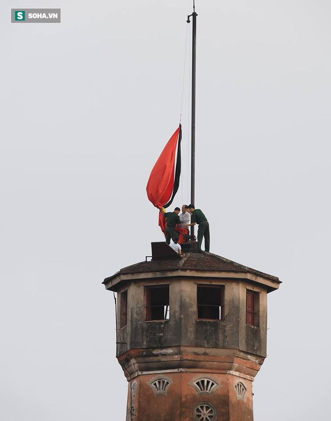 [TRỰC TIẾP] Khắp nơi treo cờ rủ Quốc tang Chủ tịch nước Trần Đại Quang - Ảnh 27.
