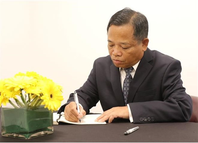 Thủ tướng Hàn Quốc ghi sổ tang: Chủ tịch nước Trần Đại Quang là nhà lãnh đạo cả thế giới tôn trọng - Ảnh 11.