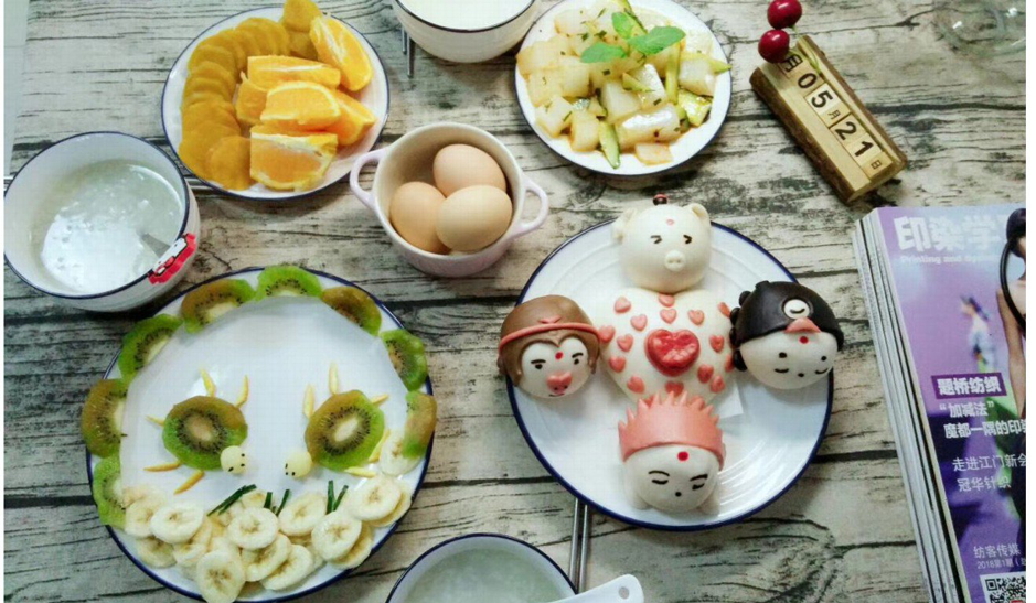 Ông bố đảm đang sáng nào cũng bày biện đồ ăn sáng đẹp như tranh cho vợ con thưởng lãm - Ảnh 1. Ông bố đảm đang sáng nào cũng bày biện đồ ăn sáng đẹp như tranh cho vợ con thưởng lãm 1