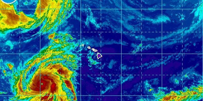 Thái Bình Dương xuất hiện 2 siêu bão quái vật: Nhật Bản lại oằn mình chống chọi bão mới - Ảnh 1.