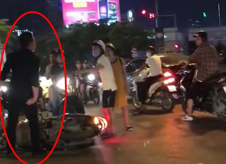 Hà Nội: Yêu cầu khởi tố hình sự nam thanh niên đi xe SH hành hung bà bầu 8 tháng sau va chạm giao thông - Ảnh 1. Đề nghị khởi tố hình sự nam thanh niên đi xe SH hành hung bà bầu 8 tháng sau va chạm giao thông 1