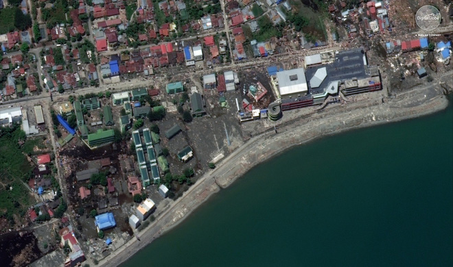 Bộ ảnh trước - sau này sẽ cho bạn thấy trận động đất khiến ít nhất 1.200 người chết ở Palu, Indonesia khủng khiếp như thế nào - Ảnh 5.