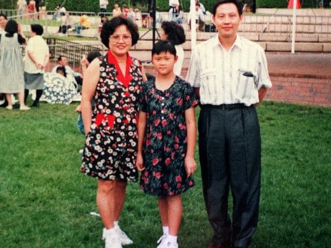 Bé gái gốc Việt biến mất không để lại dấu vết, 18 năm sau thủ phạm bất ngờ đầu thú, bố mẹ sốc vì hắn ở ngay trước mắt - Ảnh 3.