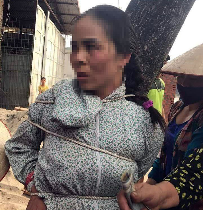 Thông tin mới nhất về vụ người phụ nữ bị trói vào gốc cây ở Vĩnh Phúc 1 Thông tin mới nhất về vụ người phụ nữ bị trói vào gốc cây ở Vĩnh Phúc 1