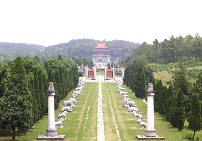 Lăng mộ của 13 hoàng đế nhà Minh: Khai quật sau 500 năm, cổ vật châu báu vẫn nguyên vẹn - Ảnh 6.