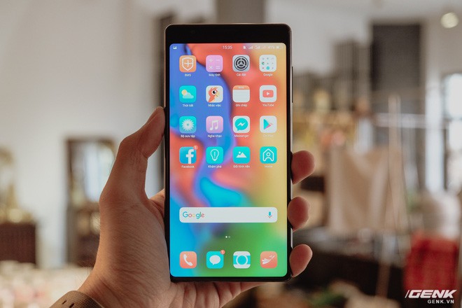 Trên tay & đánh giá nhanh Bphone 3 giá từ 6.99 triệu: Cuối cùng, người Việt đã có một chiếc smartphone đáng để tự hào - Ảnh 1. Trên tay & đánh giá nhanh Bphone 3 giá từ 6.99 triệu: Cuối cùng, người Việt đã có một chiếc smartphone đáng để tự hào 1