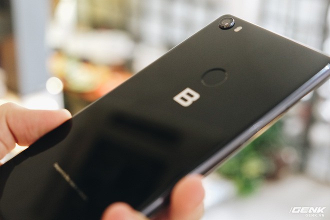 Trên tay & đánh giá nhanh Bphone 3 giá từ 6.99 triệu: Cuối cùng, người Việt đã có một chiếc smartphone đáng để tự hào - Ảnh 6. Trên tay & đánh giá nhanh Bphone 3 giá từ 6.99 triệu: Cuối cùng, người Việt đã có một chiếc smartphone đáng để tự hào 6