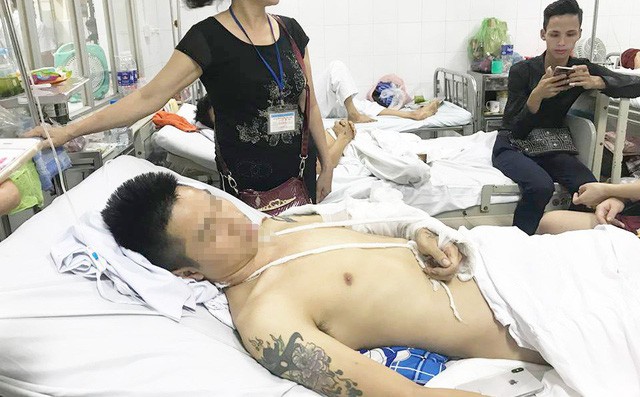 Nam thanh niên bị truy sát phải cưa chân: Vụ việc xảy ra giữa cánh đồng nên không ai biết - ảnh 1 Nam thanh niên bị truy sát phải cưa chân: Vụ việc xảy ra giữa cánh đồng nên không ai biết - Ảnh 1.