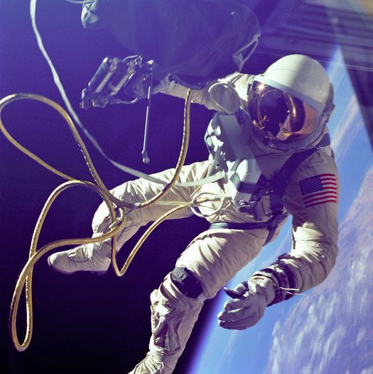 11 bức ảnh choáng ngợp của các phi hành gia NASA 4