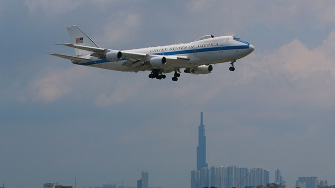 Boeing E-4B chở Bộ trưởng Quốc phòng Mỹ vừa đến TP.HCM 1