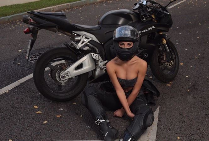 Nữ biker quyến rũ nhất nước Nga thiệt mạng sau tai nạn thảm khốc trên đường cao tốc - Ảnh 2.