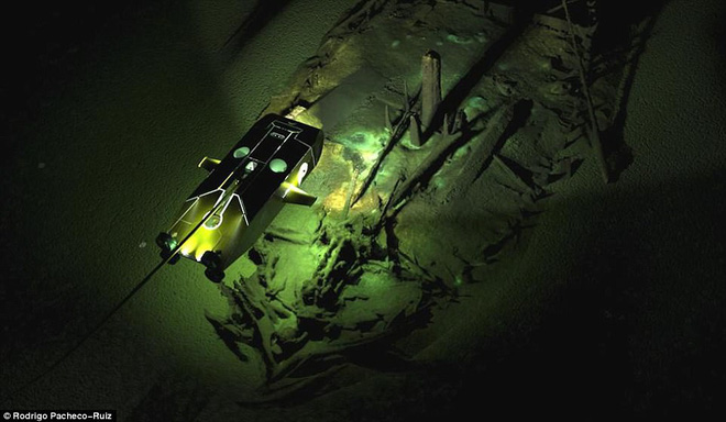Thám hiểm vùng chết sâu 2.000m ở Biển Đen, phát hiện xác tàu cổ nhất trong lịch sử - Ảnh 6.