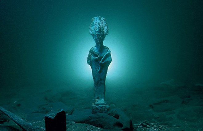 Những thứ kì lạ đến không tưởng mà người ta tìm thấy dưới đáy đại dương - Ảnh 1.