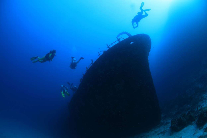 Những thứ kì lạ đến không tưởng mà người ta tìm thấy dưới đáy đại dương - Ảnh 2.
