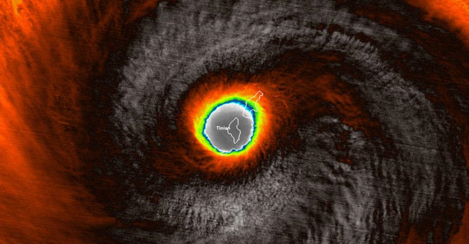 Mỹ hứng siêu bão mạnh nhất hành tinh năm 2018: Mắt bão 'nuốt trọn' hòn đảo rộng 100km2 2