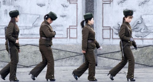 Những người đào tẩu tiết lộ gây sốc về nạn lạm dụng tình dục ở Triều Tiên - Ảnh 2.