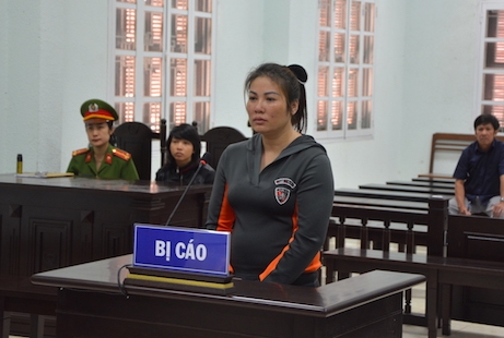 Vụ ngược đãi nữ giúp việc ở Gia Lai: Nga 'vọc' lĩnh án 10 năm tù 1