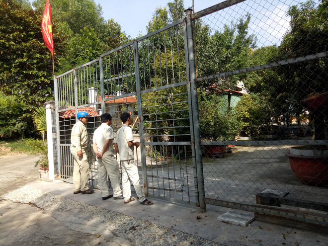 Đại gia vàng xây biệt phủ trái phép, cấm cửa đoàn kiểm tra: Tôi không còn thiết tha chỗ đó nữa! - Ảnh 3. Đại gia vàng xây biệt phủ trái phép, 'cấm cửa' đoàn kiểm tra: Tôi không còn thiết tha chỗ đó nữa! 3