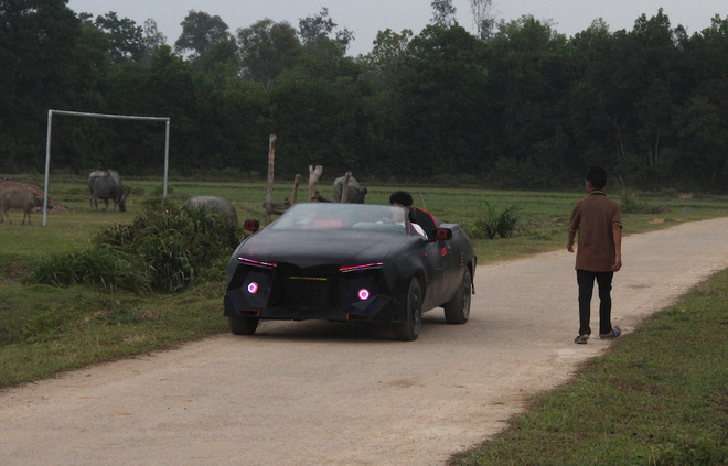 Cận cảnh 'siêu xe mui trần Lamborghini' chờ ngày rước dâu được chế từ xe đồng nát của 9X Hà Tĩnh 14